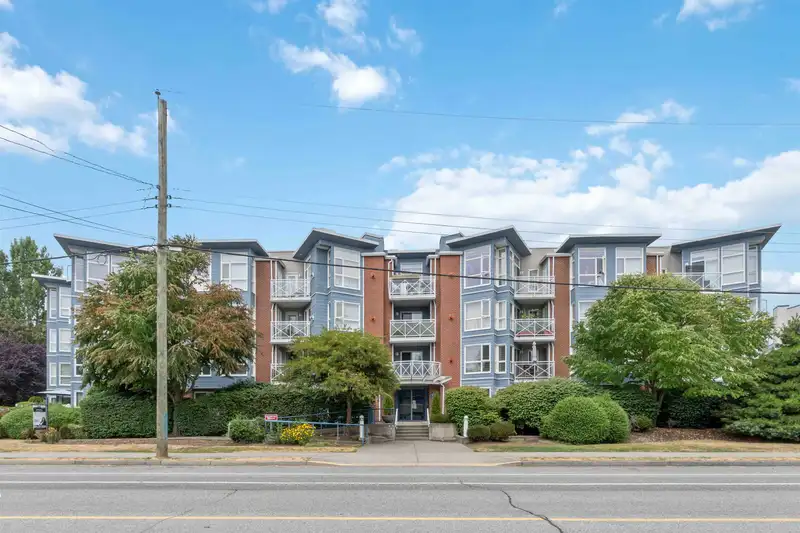 307 20245 53 AVENUE - photo 1 of 40