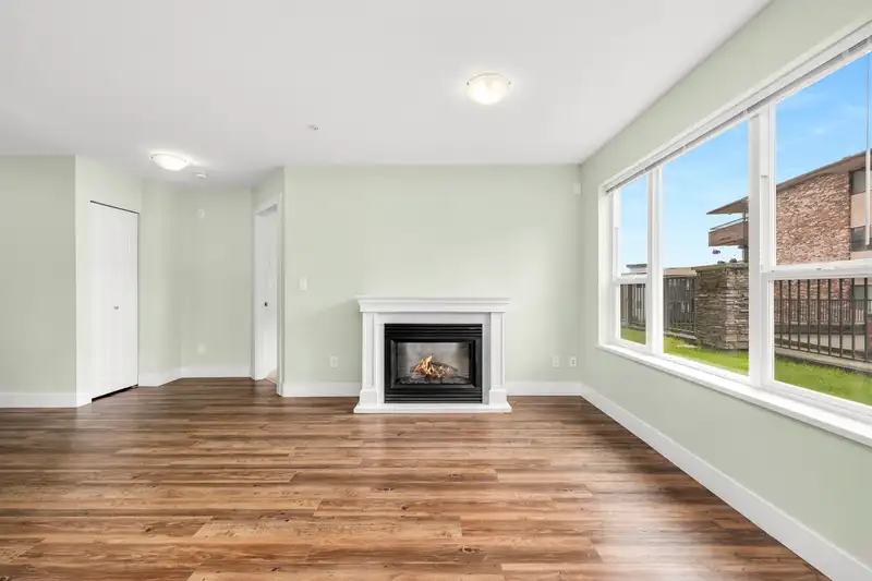 106 2565 CAMPBELL AVENUE - photo 2 of 37