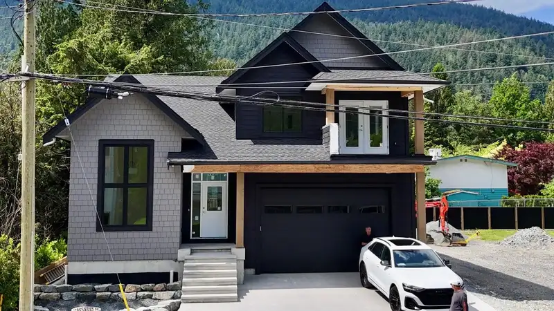 396 EAGLE STREET - photo 1 of 33