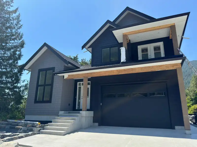 396 EAGLE STREET - photo 3 of 33