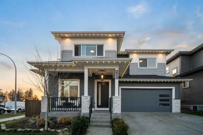 2055 167A ST - photo 2 of 24