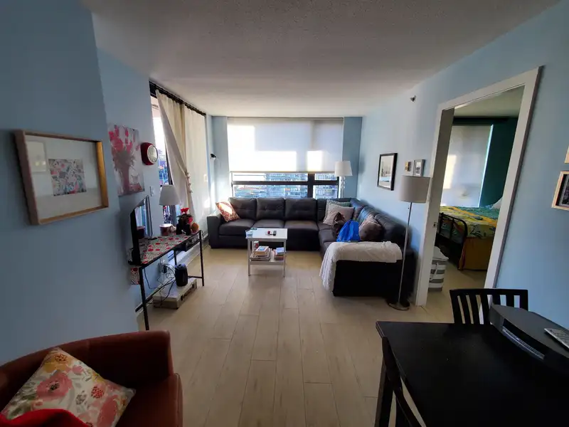 1006 813 AGNES STREET - photo 2 of 17
