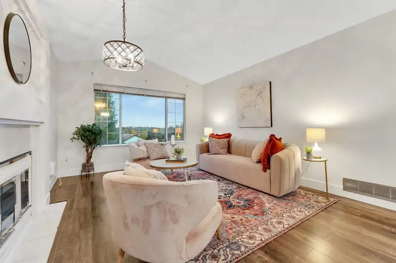 1264 JOHNSON STREET - photo 2 of 36