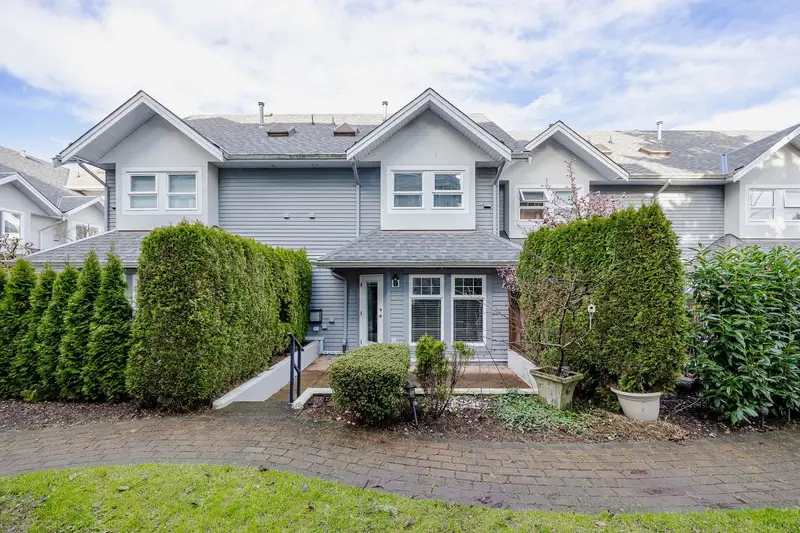 16 15432 16A AVENUE - photo 1 of 25