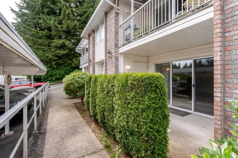 41 33123 GEORGE FERGUSON WAY - photo 4 of 35