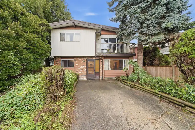 10600 SEAMOUNT ROAD - photo 1 of 40