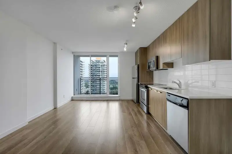 2305 13325 102A AVENUE - photo 3 of 29