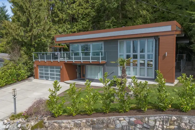 568 PALISADE DRIVE - photo 1 of 32