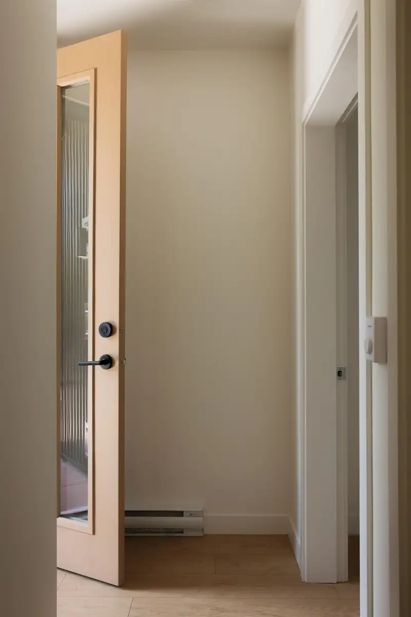 2407 N GRANDVIEW HIGHWAY - photo 3 of 40