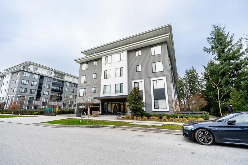 402 15835 85 AVENUE - photo 3 of 25