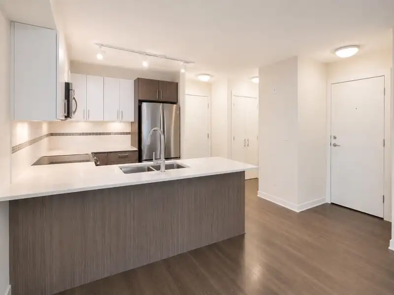 308 8733 160 STREET - photo 4 of 13