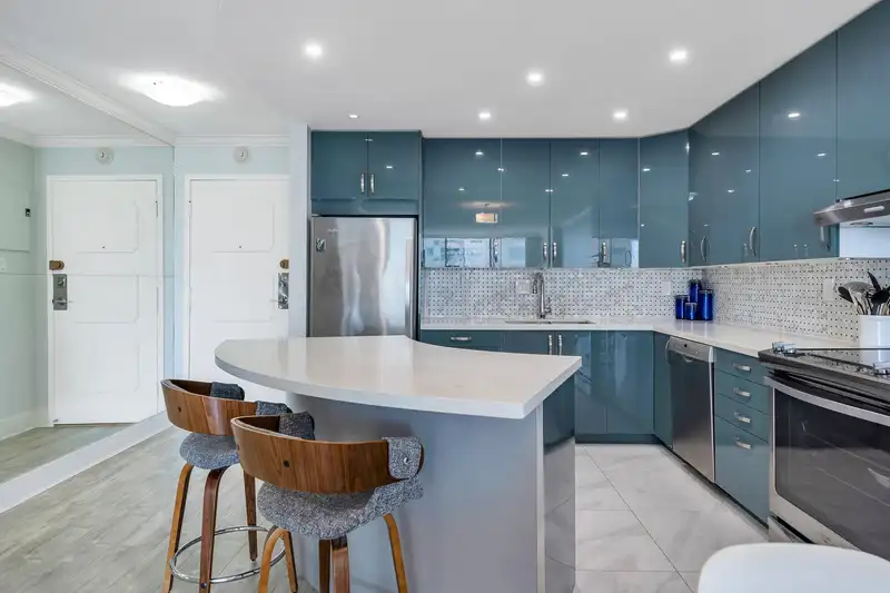 805 710 SEVENTH AVENUE - photo 1 of 39
