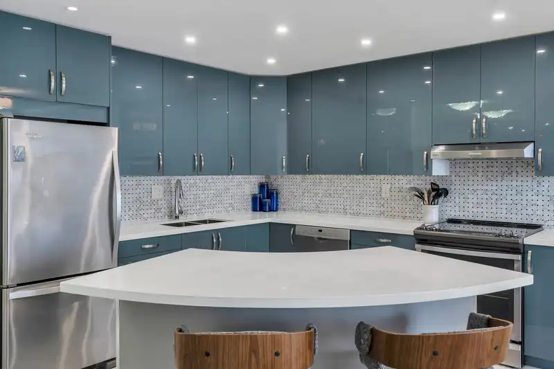 805 710 SEVENTH AVENUE - photo 4 of 39