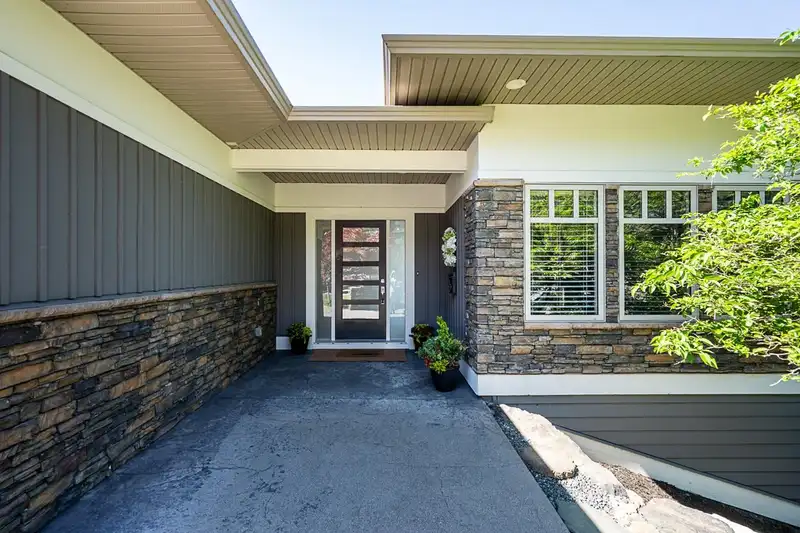 111 51075 FALLS COURT - photo 3 of 40