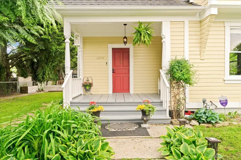 45766 REECE AVENUE - photo 2 of 25