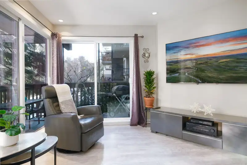 309 1274 BARCLAY STREET - photo 4 of 35