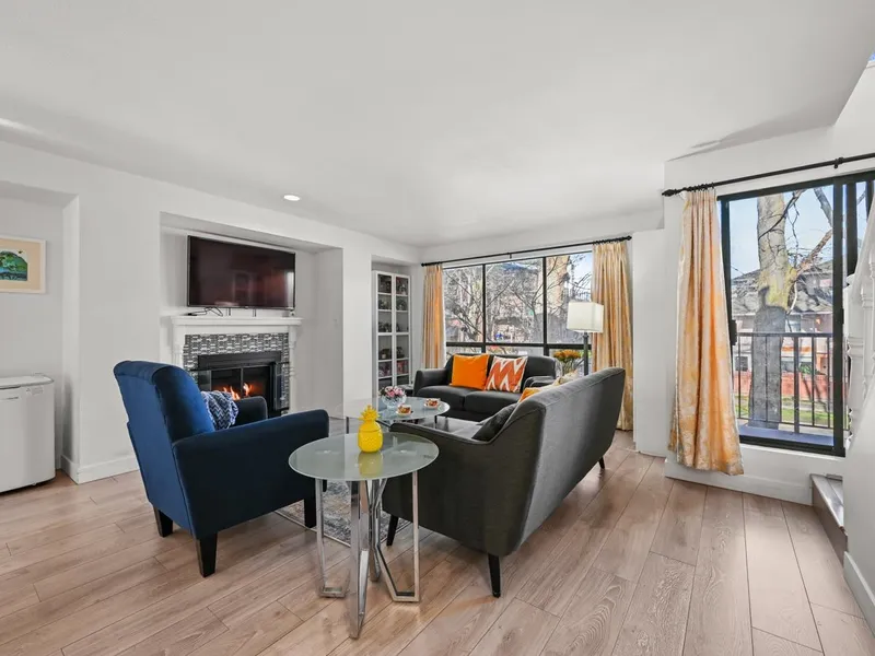 6 7311 MOFFATT ROAD - photo 4 of 25