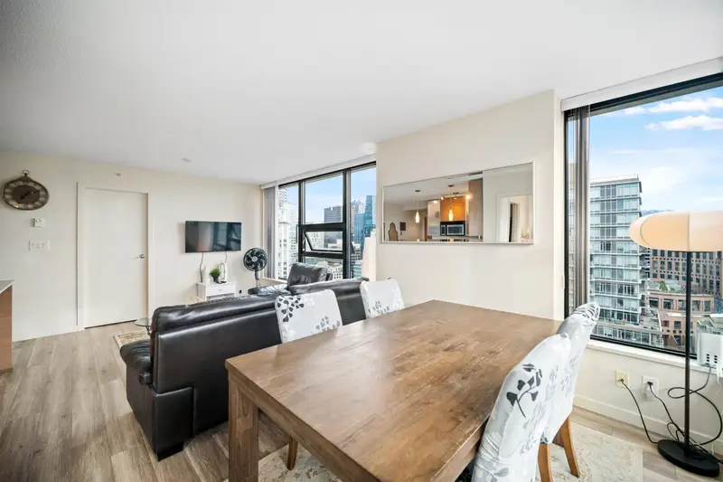 3104 928 HOMER STREET - photo 3 of 24