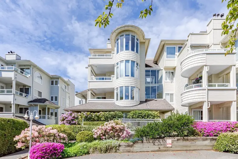 208 7620 COLUMBIA STREET - photo 1 of 25