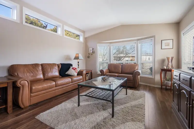2066 CUMBRIA DRIVE - photo 4 of 27