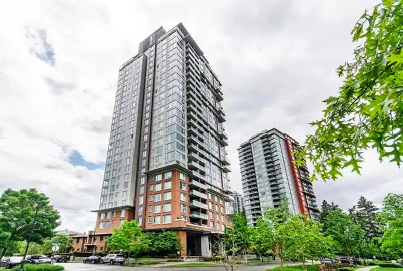 2501 3100 WINDSOR GATE - photo 1 of 25