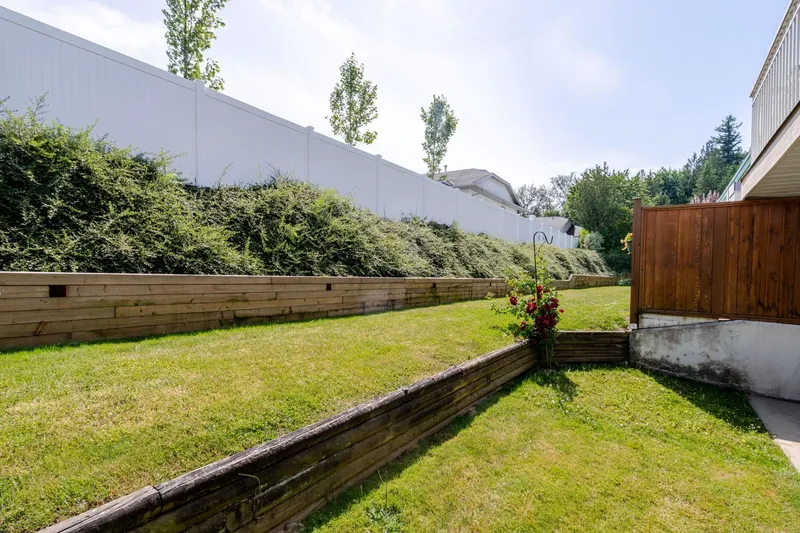 9 3115 TRAFALGAR STREET - photo 1 of 25