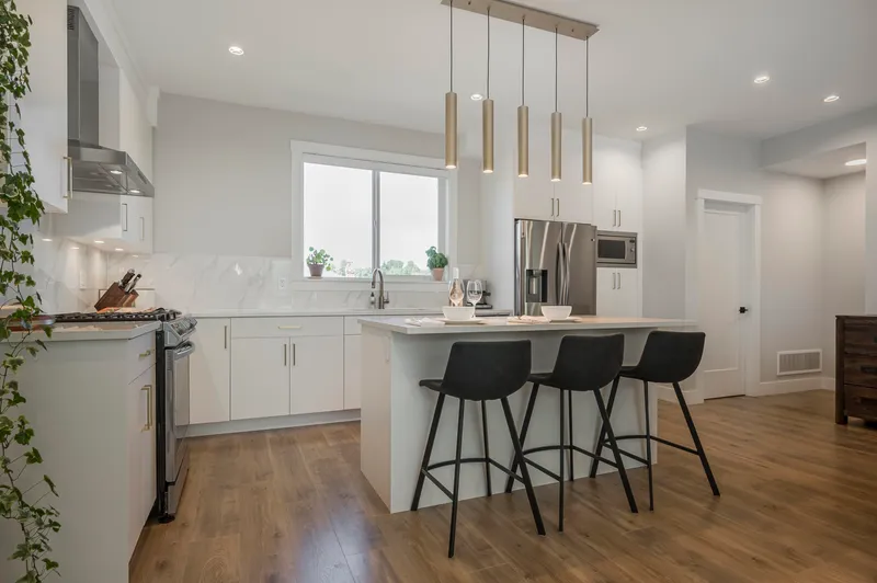 65 1639 162 STREET - photo 4 of 25