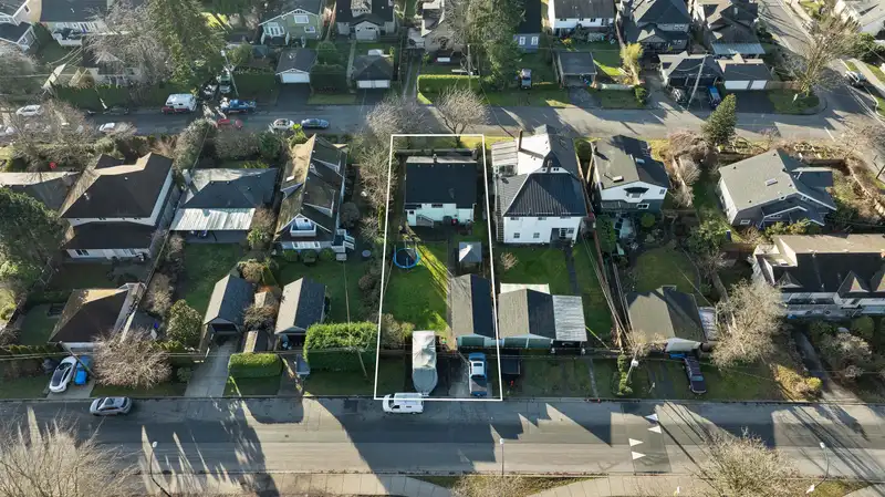 420 LYON PLACE - photo 2 of 30
