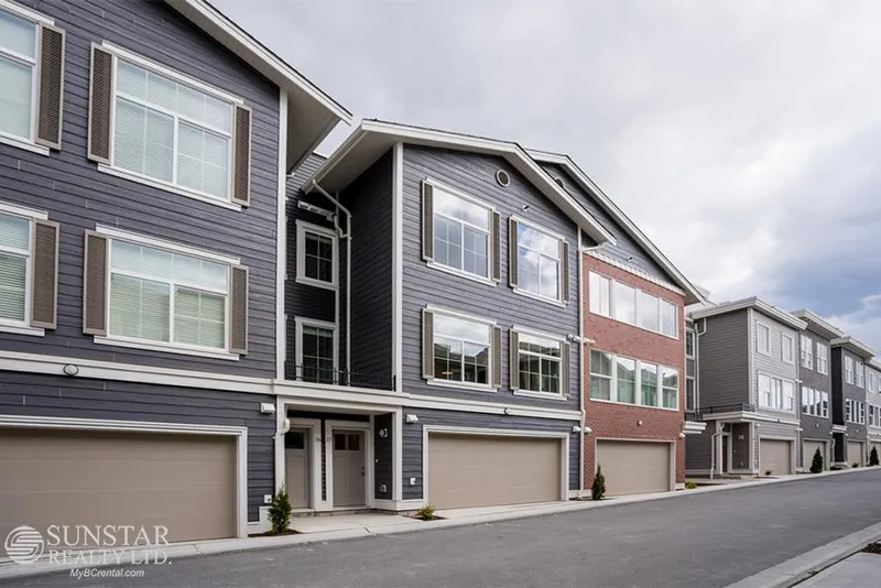 37 8371 202B STREET - photo 2 of 23