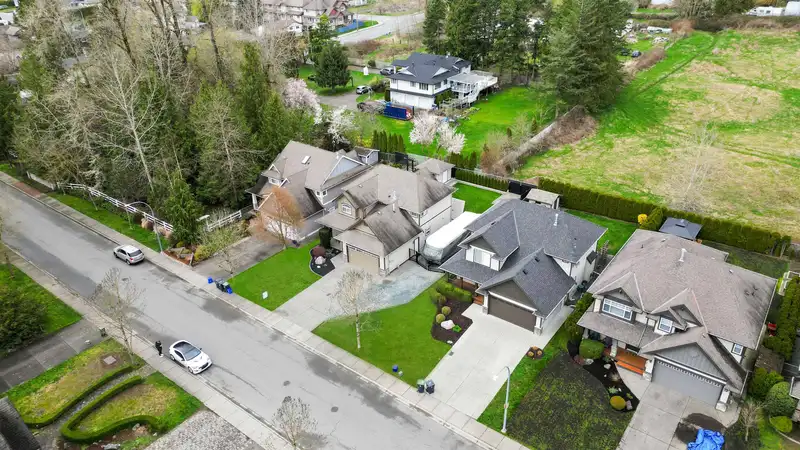 27245 34 AVENUE - photo 2 of 39