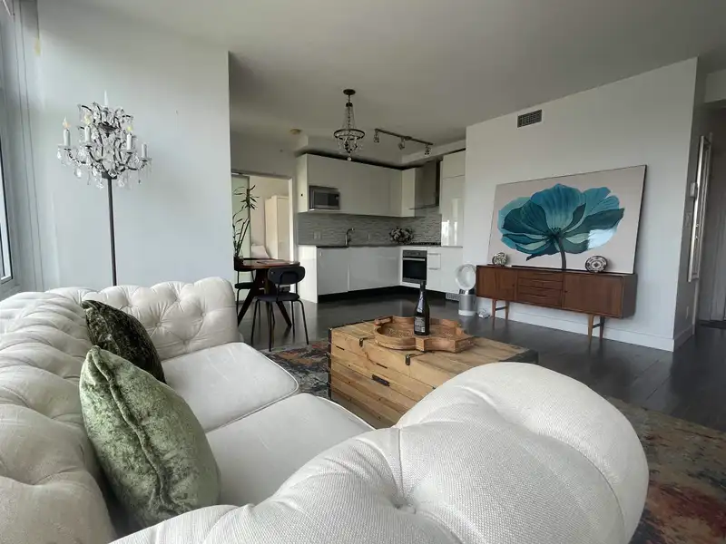 2703 1283 HOWE STREET - photo 2 of 26