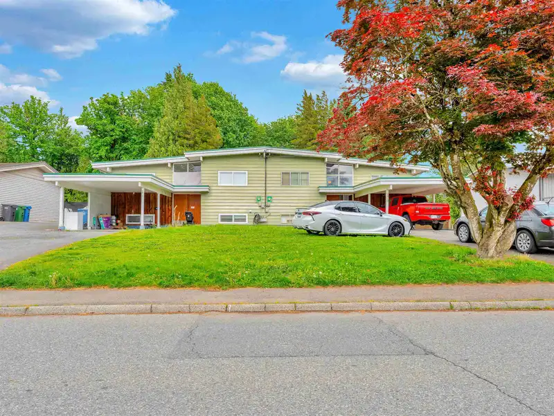 2910 2912 BABICH STREET - photo 1 of 35