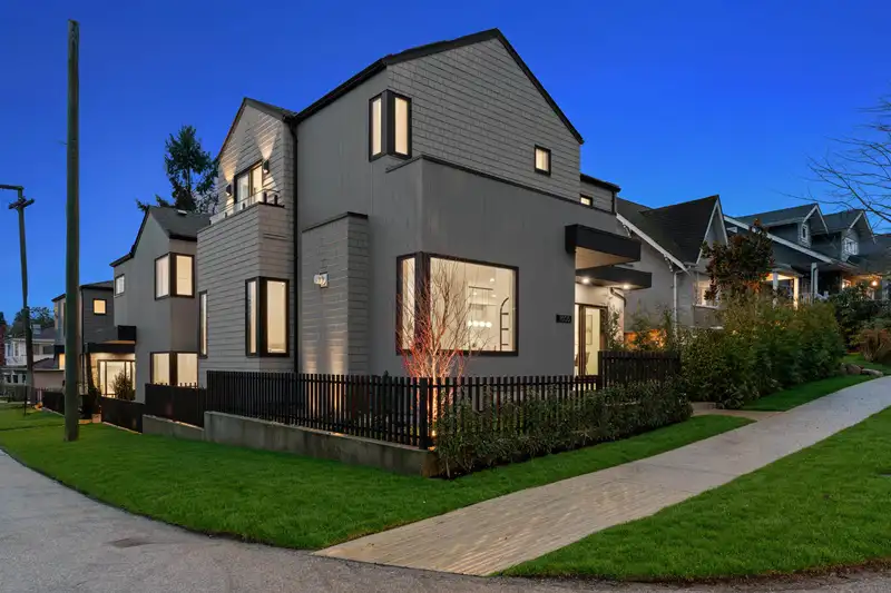 1605 E 21ST AVENUE - photo 2 of 38