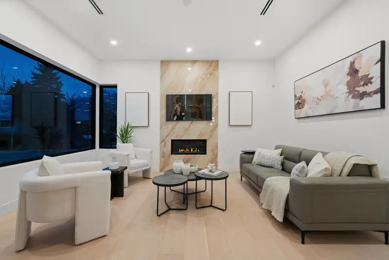 1605 E 21ST AVENUE - photo 4 of 38