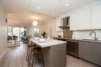 210 3399 NOEL DRIVE - thumbnail 9
