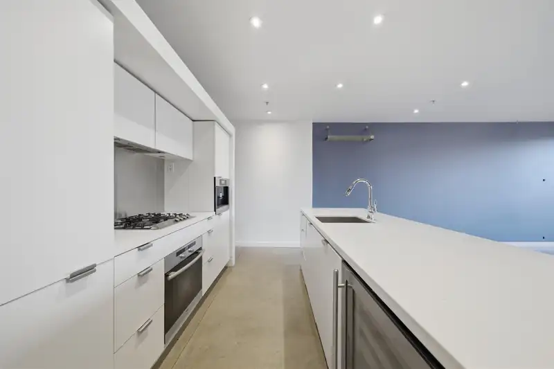 605 53 W HASTINGS STREET - photo 4 of 16