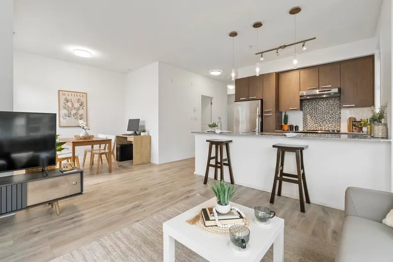 221 15956 86A AVENUE - photo 4 of 25