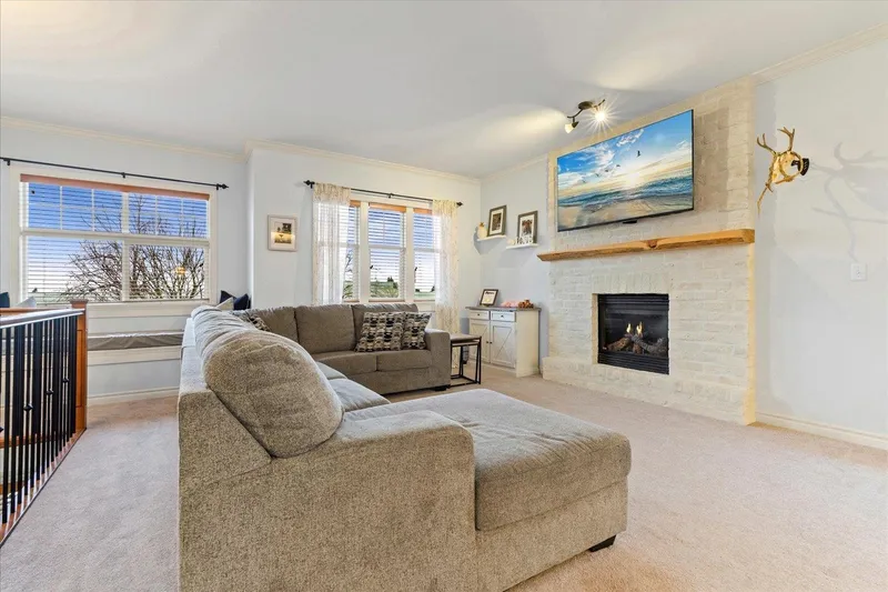 26842 27 AVENUE - photo 3 of 25