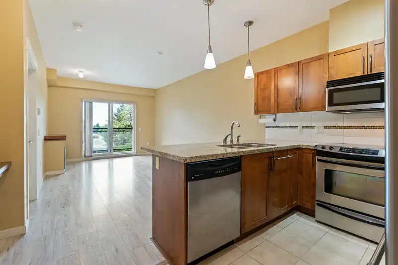 415 11950 HARRIS ROAD - photo 4 of 29