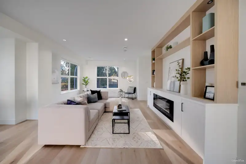33 12585 104A AVENUE - photo 2 of 14