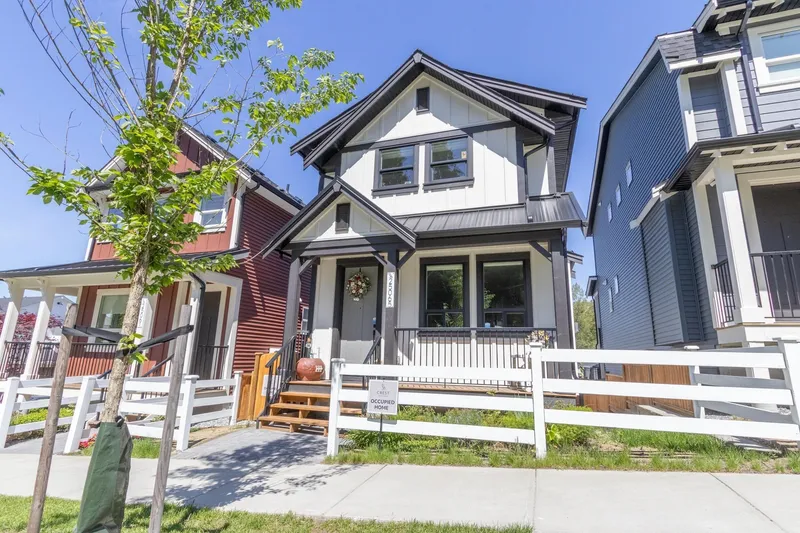 25065 112 AVENUE - photo 2 of 25