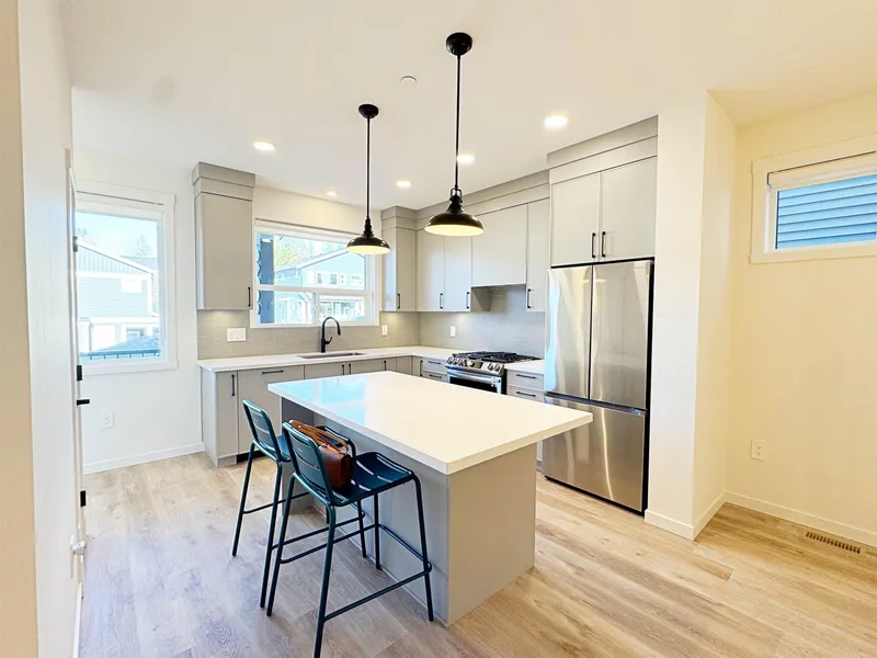 25065 112 AVENUE - photo 4 of 25