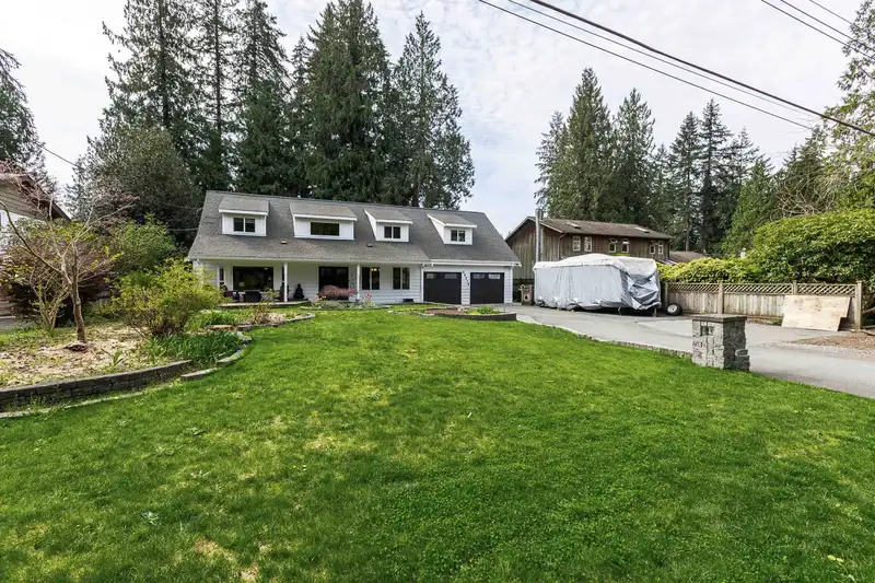 20218 43 AVENUE - photo 2 of 40