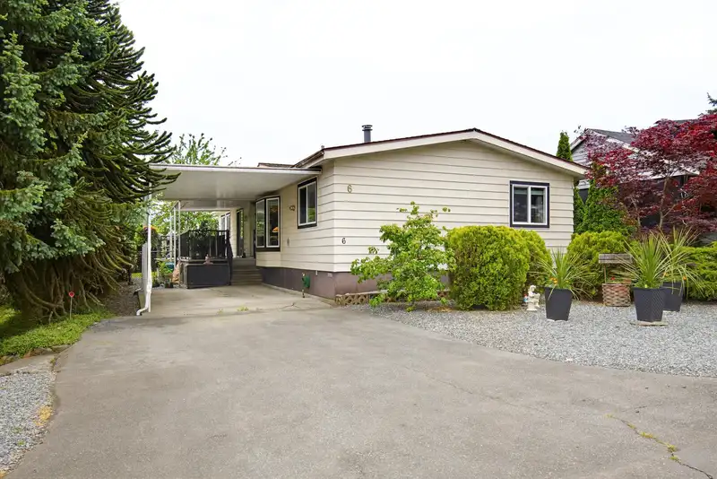 6 27111 0 AVENUE - photo 1 of 40