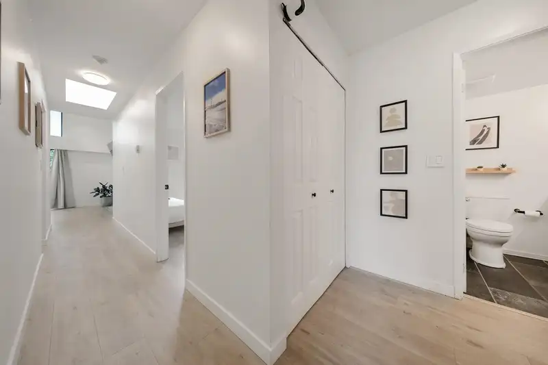 306 225 MOWAT STREET - photo 3 of 26