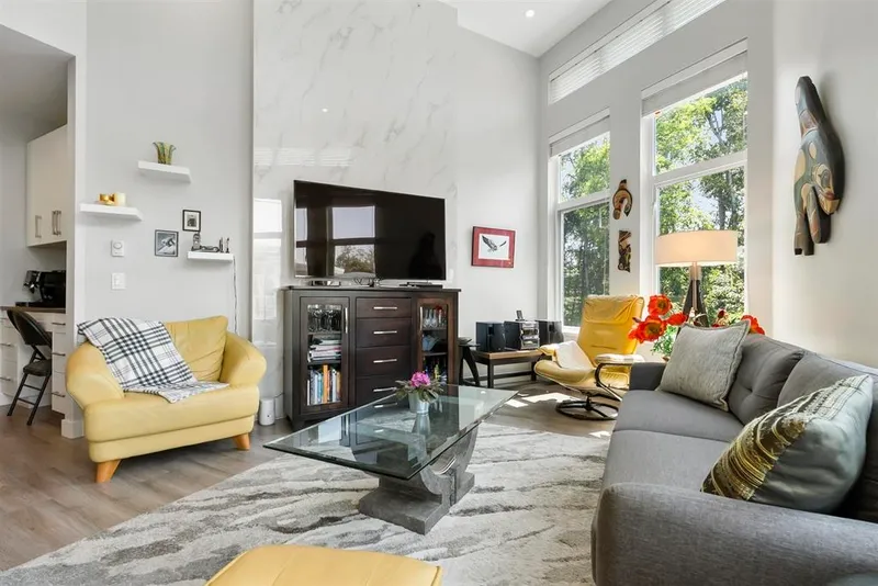 509 15436 31 AVENUE - photo 1 of 25