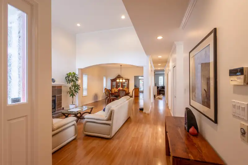 8888 HEATHER STREET - photo 4 of 30