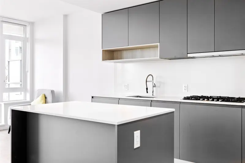 422 6808 MINORU BOULEVARD - photo 4 of 25