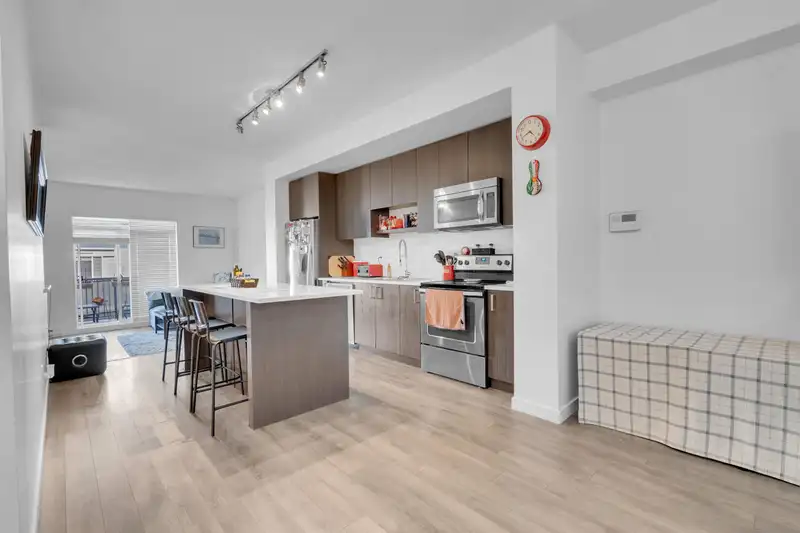 4 13636 81A AVENUE - photo 3 of 32