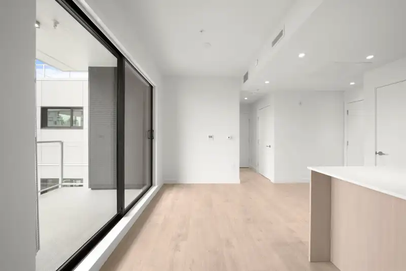 408 4928 QUEBEC STREET - photo 4 of 30